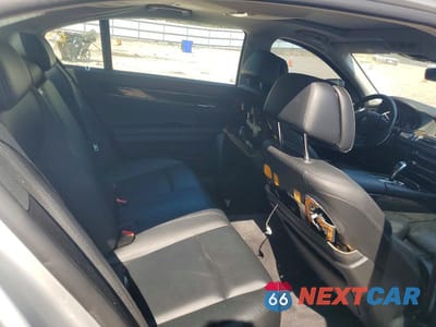 Zdjęcie 10 z 13 samochodu: 2013 BMW 7ER LXI VIN:WBAYF8C58DDE59394 - miniatura