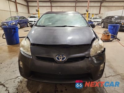Piąte zdjęcie samochodu w środku: 2010 TOYOTA PRIUS III VIN:JTDKN3DU4A5157690 - miniatura