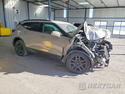 Czwarte zdjęcie samochodu z boku: 2021 CHEVROLET BLAZER 2LT VIN:3GNKBHRSXMS547739 - miniatura