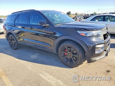 Czwarte zdjęcie samochodu z boku: 2022 FORD EXPLORER ST VIN:1FM5K8GC6NGA27776 - miniatura