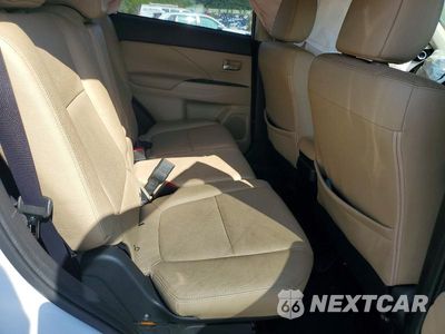 Zdjęcie 11 z 13 samochodu: 2015 MITSUBISHI OUTLANDER GT VIN:JA4JZ4AX9FZ005757 - miniatura