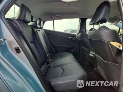 Zdjęcie 10 z 12 samochodu: 2018 TOYOTA PRIUS THREE TOURING VIN:JTDKARFU3J3060228 - miniatura