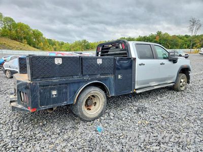 Trzecie zdjęcie samochodu z tyłu: 2021 GMC SIERRA K3500 VIN:1GD49SEY3MF102229 - miniatura