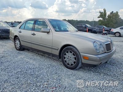 Czwarte zdjęcie samochodu z boku: 1997 MERCEDES-BENZ E 320 VIN:WDBJF55F6VA408113 - miniatura