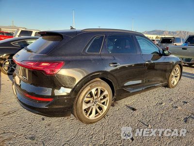 Trzecie zdjęcie samochodu z tyłu: 2021 AUDI E-TRON PREMIUM PLUS VIN:WA1LAAGE5MB036983 - miniatura