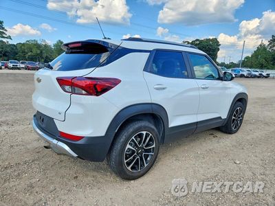 Trzecie zdjęcie samochodu z tyłu: 2025 CHEVROLET TRAILBLAZER LT VIN:KL79MPSL7SB208019 - miniatura