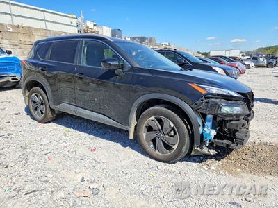 Czwarte zdjęcie samochodu z boku: 2025 NISSAN ROGUE SV VIN:JN8BT3BB6SW174109 - miniatura