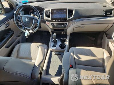 Zdjęcie 8 z 12 samochodu: 2019 HONDA RIDGELINE RTL VIN:5FPYK3F6XKB013294 - miniatura