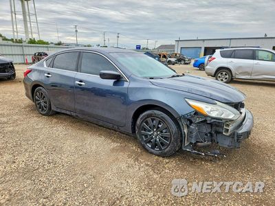 Czwarte zdjęcie samochodu z boku: 2016 NISSAN ALTIMA 2.5 S VIN:1N4AL3AP8GN379776 - miniatura