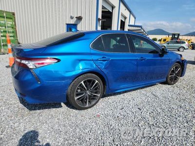 Trzecie zdjęcie samochodu z tyłu: 2019 TOYOTA CAMRY XSE VIN:4T1B61HK7KU241127 - miniatura