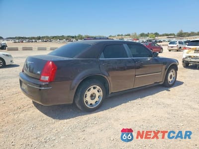 Trzecie zdjęcie samochodu z tyłu: 2005 CHRYSLER 300 TOURING VIN:2C3JA53G45H134024 - miniatura