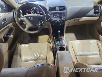 Zdjęcie 8 z 13 samochodu: 2007 HONDA ACCORD EX VIN:1HGCM568X7A187149 - miniatura
