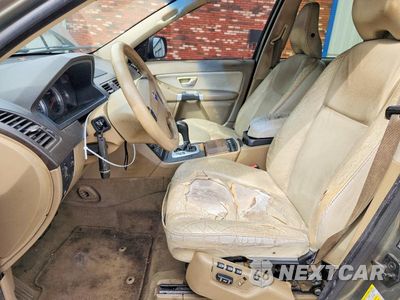 Zdjęcie 7 z 13 samochodu: 2011 VOLVO XC90 VIN:YV4952CZ0B1582626 - miniatura