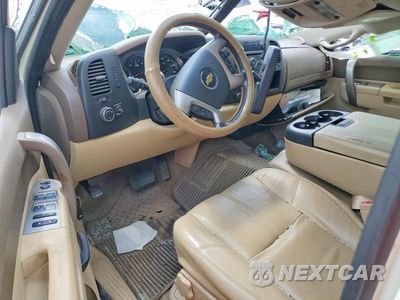 Zdjęcie 8 z 12 samochodu: 2013 CHEVROLET SILVERADO K1500 LT VIN:3GCPKSE75DG290537 - miniatura