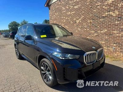 Czwarte zdjęcie samochodu z boku: 2024 BMW X5 XDRIVE40I VIN:5UX23EU02R9U74675 - miniatura