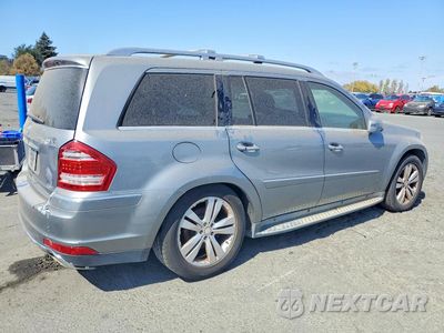 Trzecie zdjęcie samochodu z tyłu: 2011 MERCEDES-BENZ GL 450 4MATIC VIN:4JGBF7BE5BA637838 - miniatura