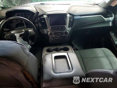 Zdjęcie 8 z 13 samochodu: 2016 CHEVROLET SUBURBAN K1500 LS VIN:1GNSKGEC8GR404546 - miniatura