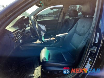 Zdjęcie 7 z 12 samochodu: 2011 BMW 328 XI VIN:WBAPK7C50BA817441 - miniatura