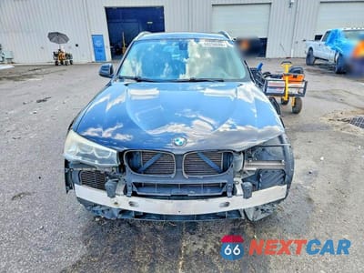 Piąte zdjęcie samochodu w środku: 2016 BMW X3 SDRIVE28I VIN:5UXWZ7C58G0R33041 - miniatura