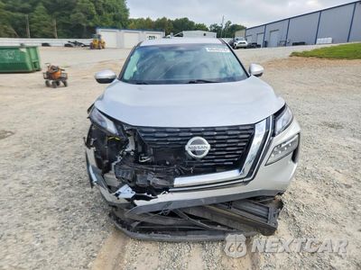Piąte zdjęcie samochodu w środku: 2021 NISSAN ROGUE SV VIN:5N1AT3BB2MC743934 - miniatura