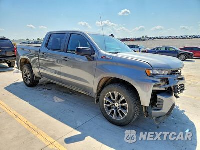 Czwarte zdjęcie samochodu z boku: 2021 CHEVROLET SILVERADO K1500 RST VIN:3GCUYEED4MG323715 - miniatura