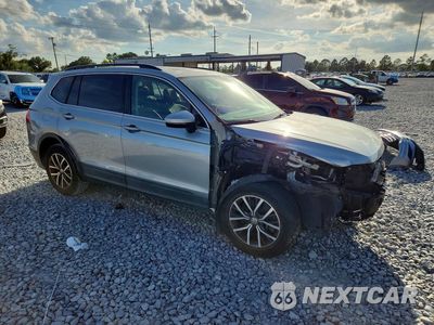 Czwarte zdjęcie samochodu z boku: 2019 VOLKSWAGEN TIGUAN SE VIN:3VV3B7AX4KM130327 - miniatura