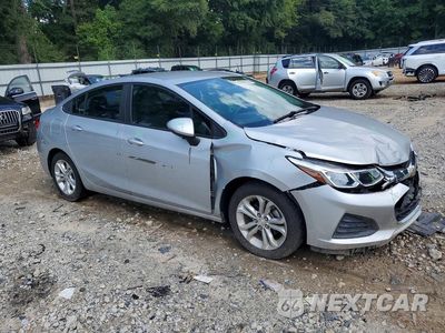 Czwarte zdjęcie samochodu z boku: 2019 CHEVROLET CRUZE LS VIN:1G1BC5SM1K7151722 - miniatura