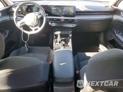 Zdjęcie 8 z 12 samochodu: 2025 KIA K5 LXS VIN:KNAG24J71S5362465 - miniatura