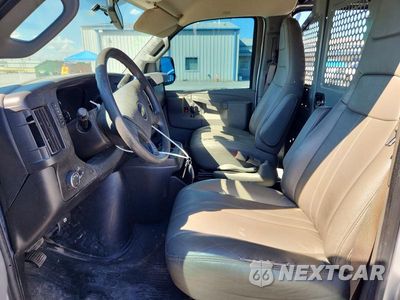 Zdjęcie 7 z 14 samochodu: 2020 CHEVROLET EXPRESS 3500 CARGO DELIVERY VAN VIN:1GCZGHFG0L1276201 - miniatura