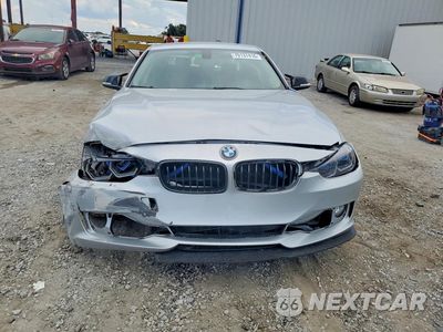 Piąte zdjęcie samochodu w środku: 2013 BMW 328 I VIN:WBA3A5G5XDNP19139 - miniatura