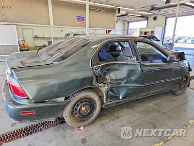 Trzecie zdjęcie samochodu z tyłu: 1997 HONDA ACCORD EX VIN:1HGCD5651VA067193 - miniatura