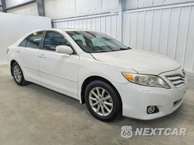 Czwarte zdjęcie samochodu z boku: 2011 TOYOTA CAMRY XLE V6 VIN:4T1BK3EK2BU618880 - miniatura