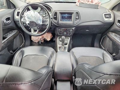 Zdjęcie 8 z 13 samochodu: 2019 JEEP COMPASS LATITUDE VIN:3C4NJDBB8KT596828 - miniatura