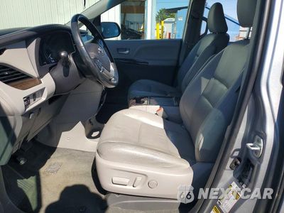Zdjęcie 7 z 14 samochodu: 2016 TOYOTA SIENNA XLE 8-PASSENGER VIN:5TDYK3DC4GS703661 - miniatura