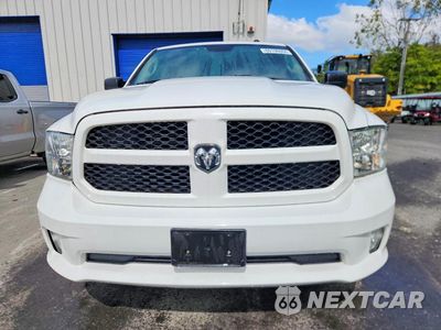 Piąte zdjęcie samochodu w środku: 2018 RAM 1500 ST VIN:3C6RR7KT6JG227582 - miniatura
