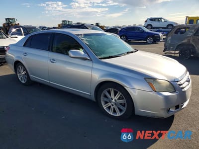 Czwarte zdjęcie samochodu z boku: 2006 TOYOTA AVALON LIMITED VIN:4T1BK36B16U086705 - miniatura