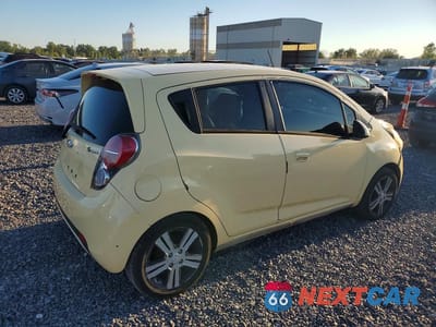 Trzecie zdjęcie samochodu z tyłu: 2014 CHEVROLET SPARK 1LT VIN:KL8CD6S93EC428305 - miniatura