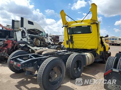 Trzecie zdjęcie samochodu z tyłu: 2023 INTERNATIONAL LT625 SEMI TRUCK VIN:3HSDZAPR6PN822442 - miniatura
