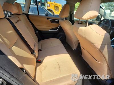 Zdjęcie 11 z 13 samochodu: 2020 TOYOTA RAV4 LE VIN:JTMLWRFV7LD043704 - miniatura