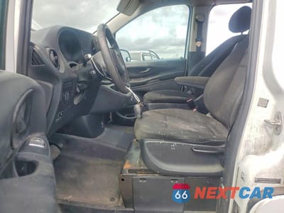 Zdjęcie 7 z 13 samochodu: 2016 MERCEDES-BENZ METRIS VIN:WD3PG2EA1G3164710 - miniatura