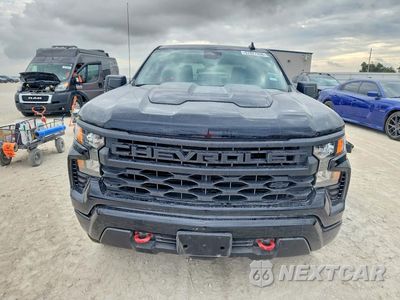 Piąte zdjęcie samochodu w środku: 2026 CHEVROLET SILVERADO K1500 TRAIL BOSS CUSTOM VIN:3GCUKCEDXTG105041 - miniatura