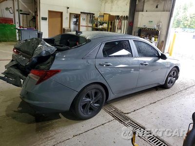 Trzecie zdjęcie samochodu z tyłu: 2022 HYUNDAI ELANTRA SEL VIN:KMHLM4AG0NU310018 - miniatura