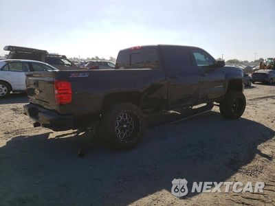 Trzecie zdjęcie samochodu z tyłu: 2017 CHEVROLET SILVERADO K1500 LT VIN:1GCUKREC4HF182085 - miniatura