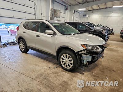 Czwarte zdjęcie samochodu z boku: 2017 NISSAN ROGUE S VIN:5N1AT2MM0HC732784 - miniatura