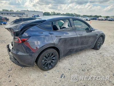 Trzecie zdjęcie samochodu z tyłu: 2025 TESLA MODEL Y VIN:7SAYGDEE7SA370165 - miniatura