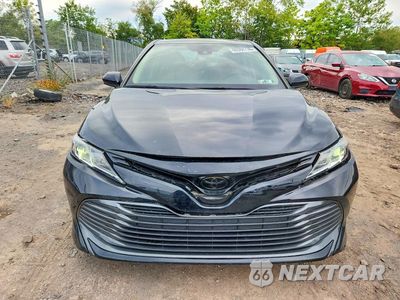 Piąte zdjęcie samochodu w środku: 2019 TOYOTA CAMRY LE VIN:4T1B11HK8KU686149 - miniatura