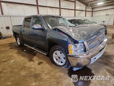 Czwarte zdjęcie samochodu z boku: 2013 CHEVROLET SILVERADO K1500 LT VIN:3GCPKSE7XDG347993 - miniatura