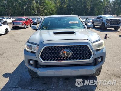 Piąte zdjęcie samochodu w środku: 2018 TOYOTA TACOMA TRD SPORT VIN:3TMBZ5DN7JM017071 - miniatura