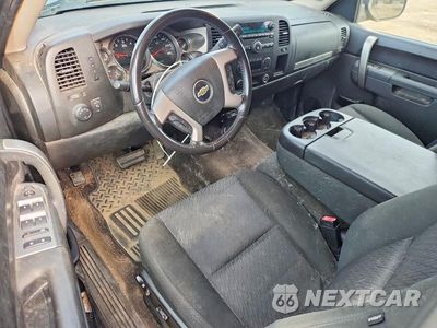 Zdjęcie 8 z 12 samochodu: 2011 CHEVROLET SILVERADO K1500 LT VIN:1GCRKSE33BZ366193 - miniatura