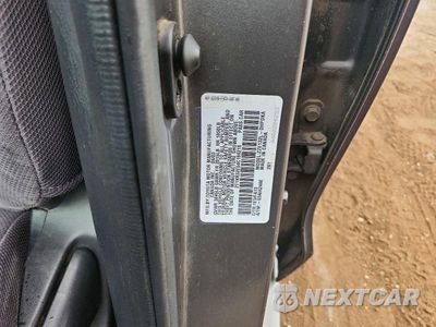 Zdjęcie 12 z 12 samochodu: 2004 TOYOTA MATRIX BASE VIN:2T1KR32E54C186218 - miniatura